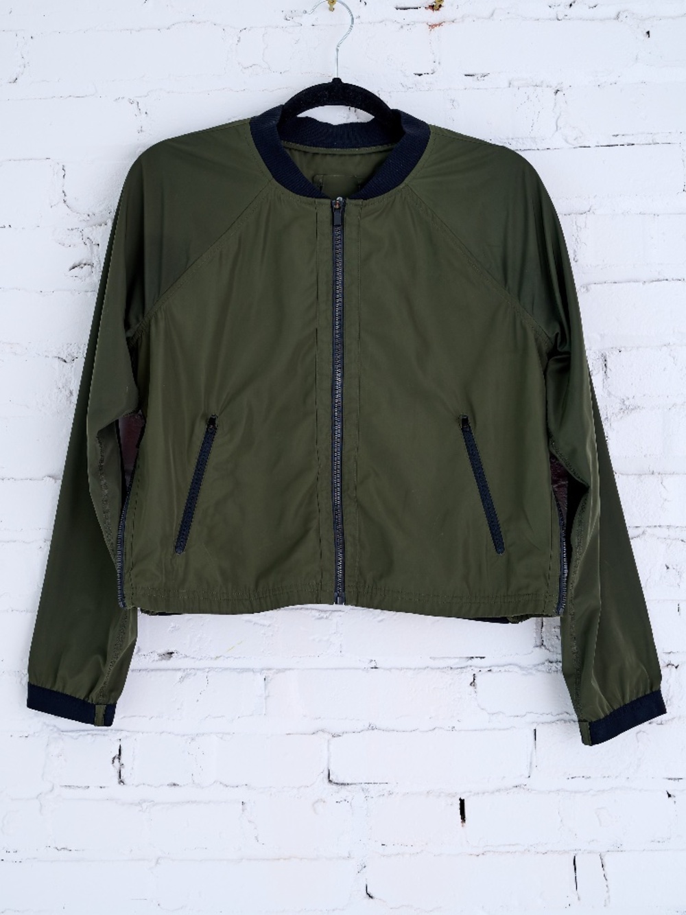 Athleta Crop Jacket with Side Zippers in Olive Green, Sz Small